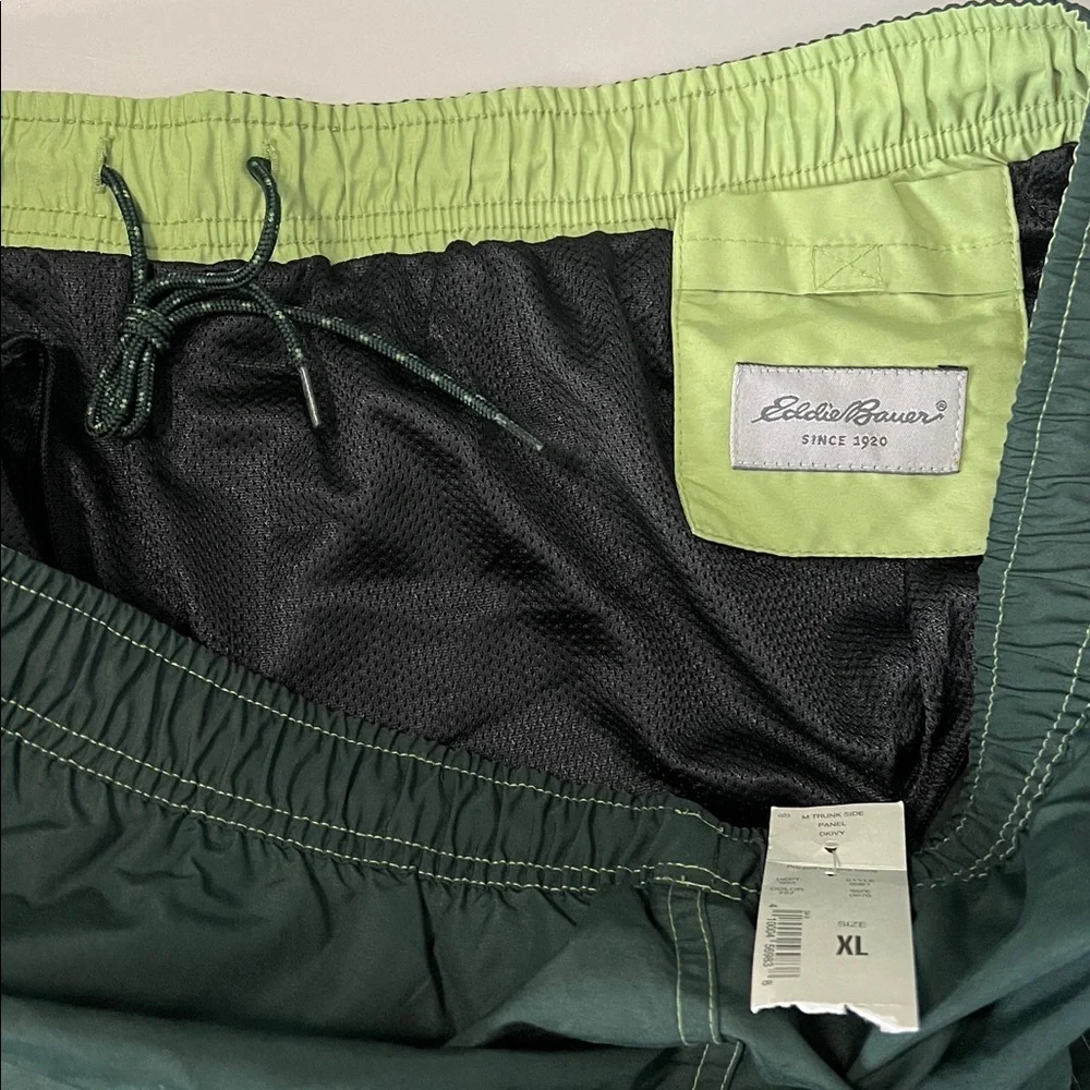 Eddie Bauer Green Pattern Swim/Hybrid Short Size XL NWT